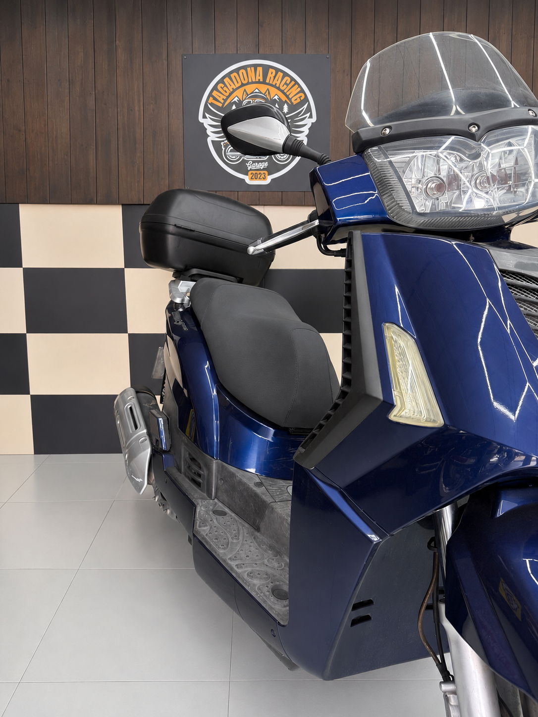 Kymco People S 250 2008 para reparar en Granada — foto 2