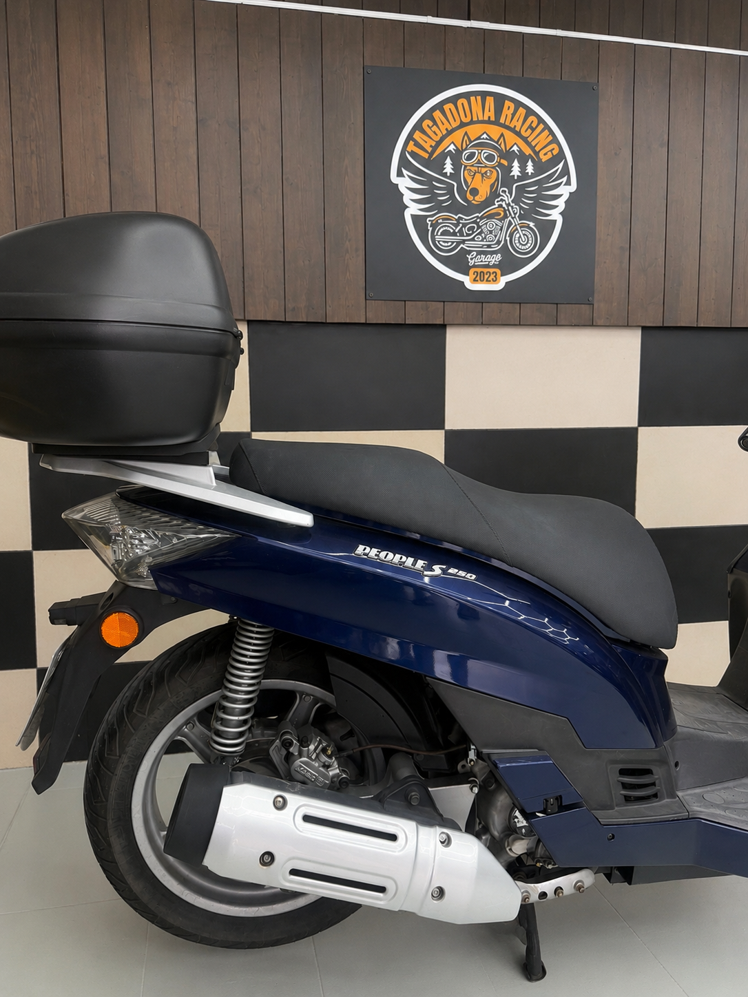 Kymco People S 250 2008 para reparar en Granada — foto 3