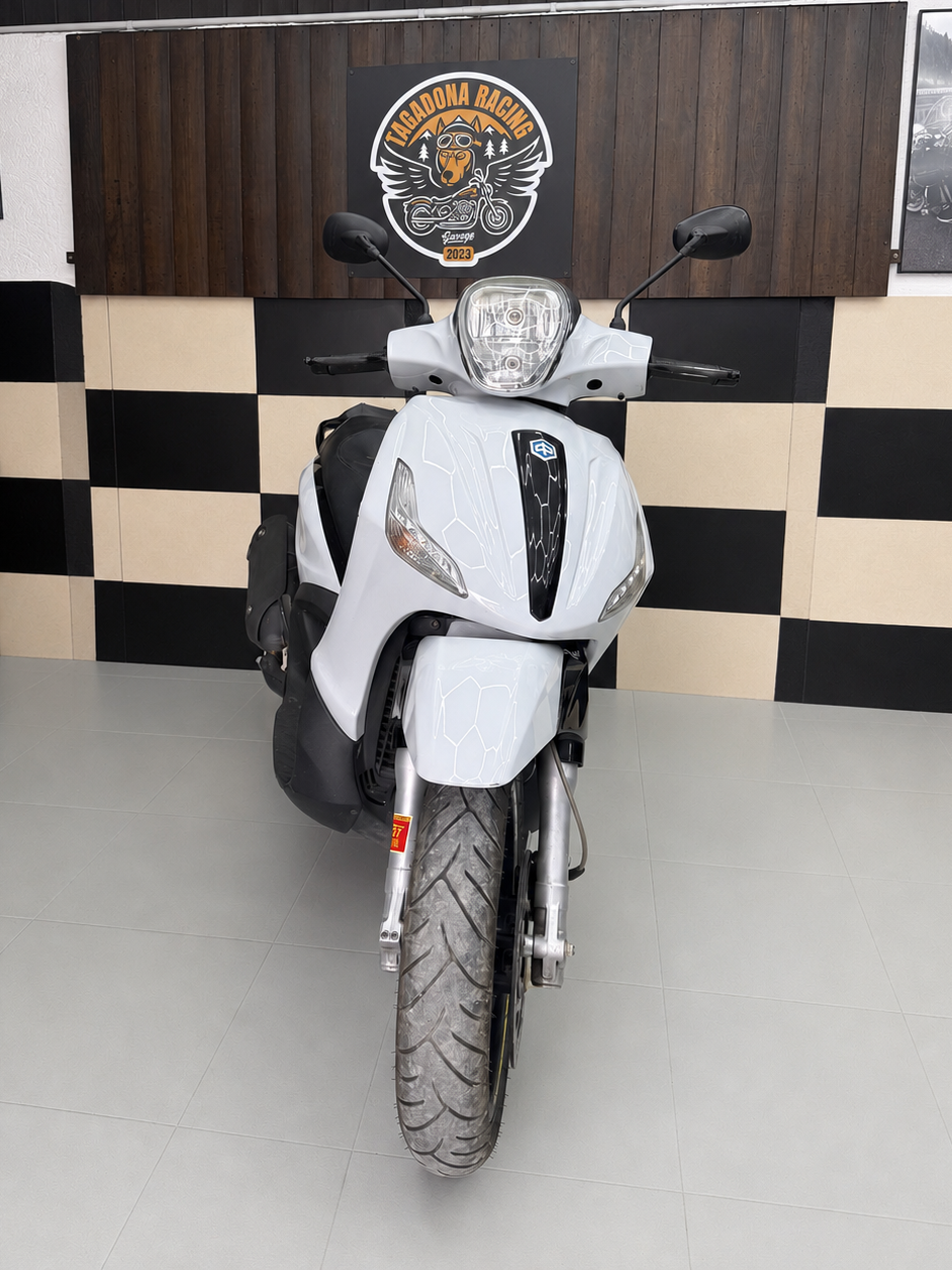 Piaggio Beverly 125 2017 para reparar en Granada