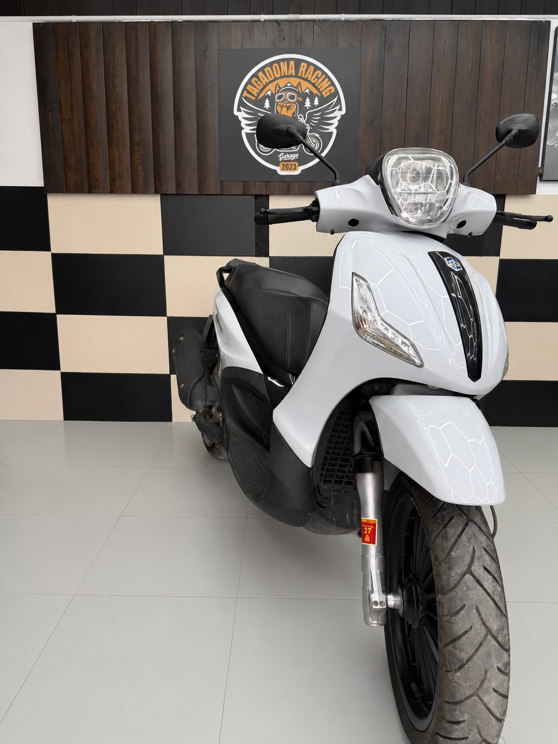 Piaggio Beverly 125 2017 para reparar en Granada — foto 2
